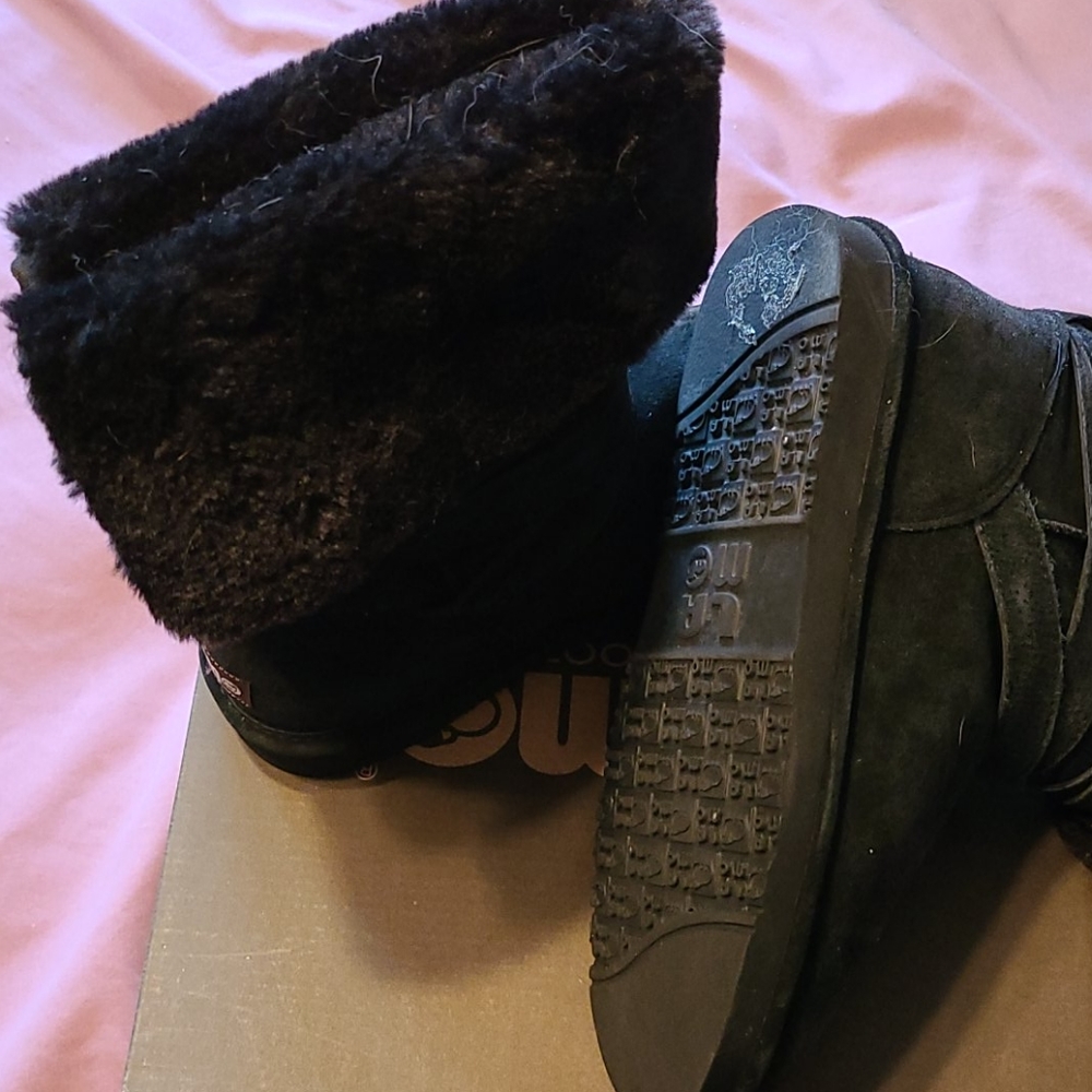 Lamo Boot Size 9 - Picture 3 of 7